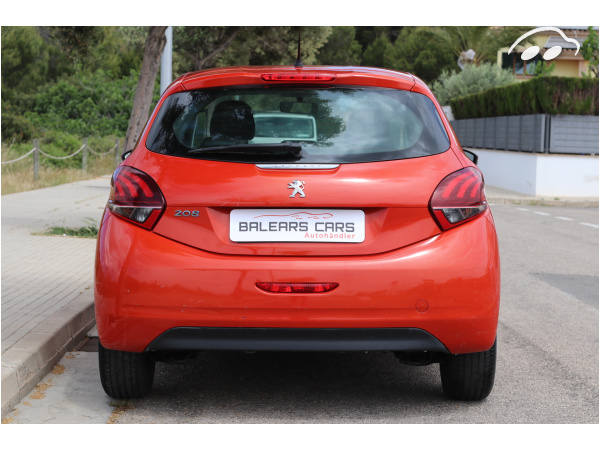 Peugeot 208 1.0 6