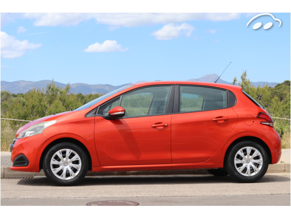 Peugeot 208 1.0 8
