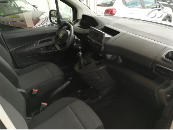 Peugeot Rifter 1.5 7