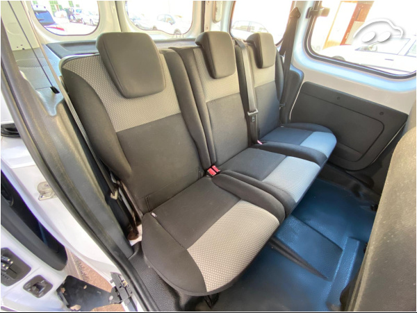 Renault Kangoo 1.5 DCI 75 CV 8