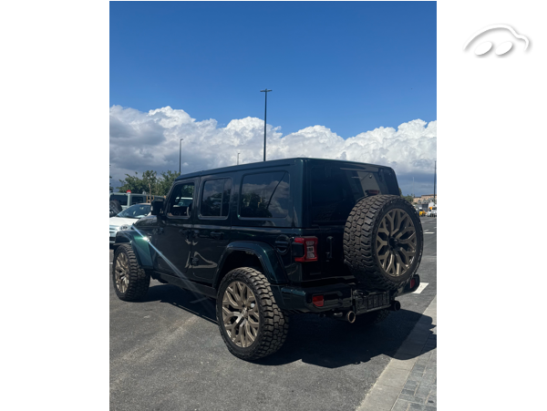 Jeep Wrangler Sahara BRUTE 4