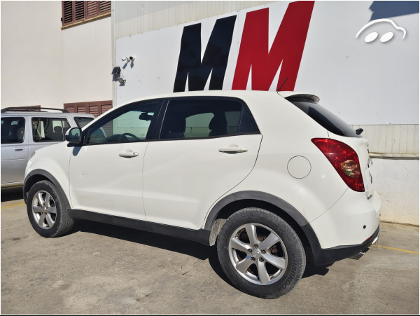 Ssang Yong Korando  2.0 4