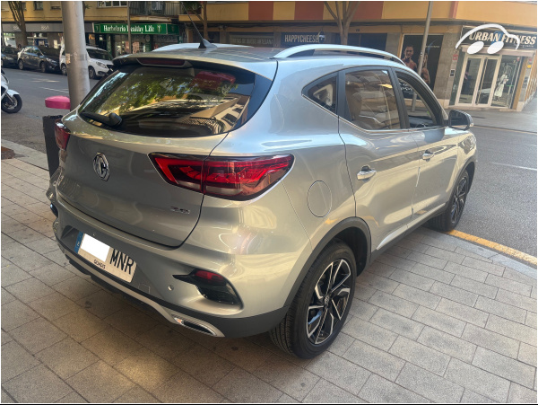 MG ZS  4