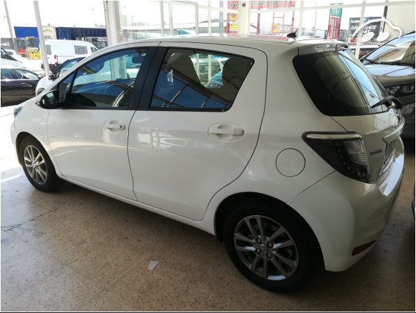 Toyota Yaris ACTIVE 2