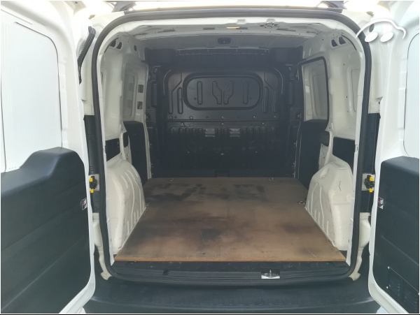 Fiat Doblo CARGO1.4 T-JET GNC 7