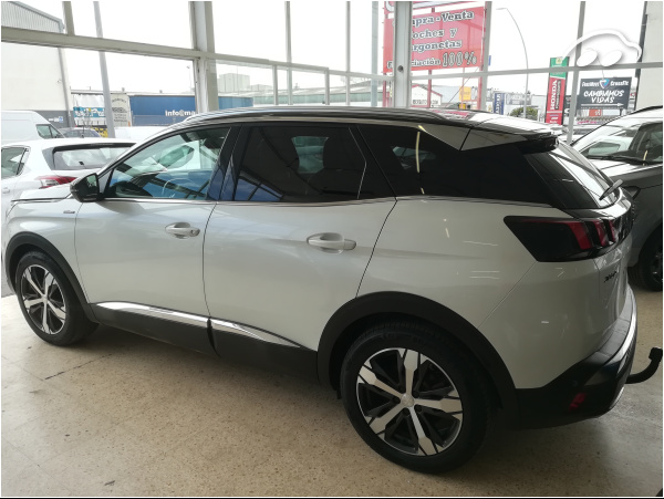 Peugeot 3008 SUV GT Line BlueHDi 130CV 2