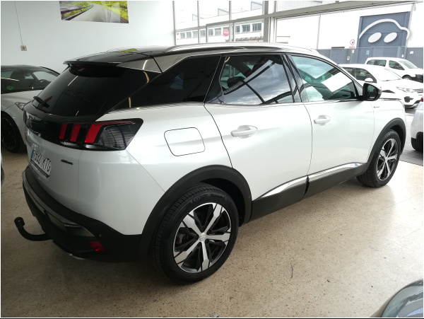 Peugeot 3008 SUV GT Line BlueHDi 130CV 4