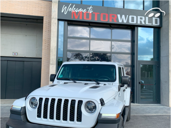 Jeep Wrangler Sahara 1