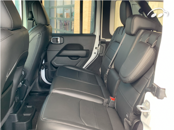Jeep Wrangler Sahara 7