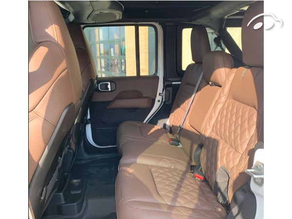 Jeep Wrangler Sahara 5