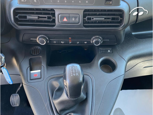 Opel Combo EXPRESSION 1.5 BHDI 100 CV 11