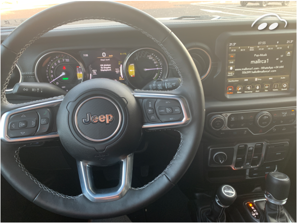 Jeep Wrangler Sahara 9