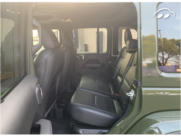 Jeep Wrangler Sahara 7