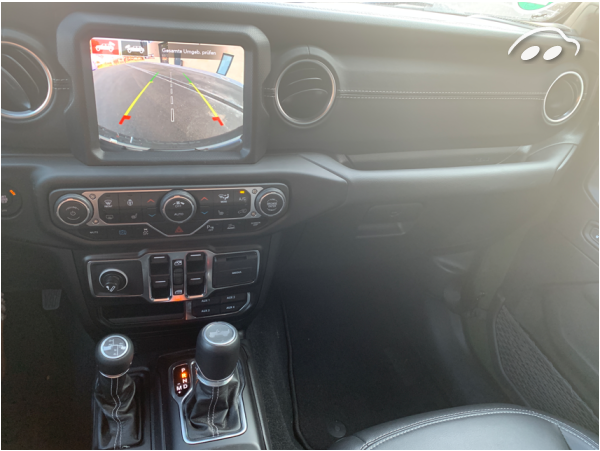 Jeep Wrangler Sahara 10