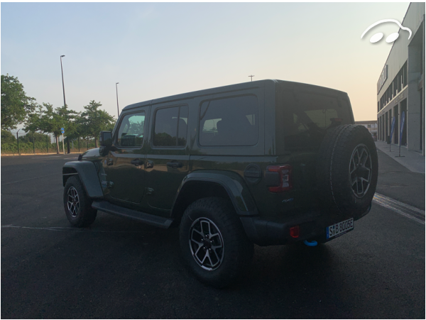 Jeep Wrangler Sahara 5