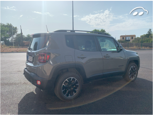 Jeep Renegade Trailhawk 4