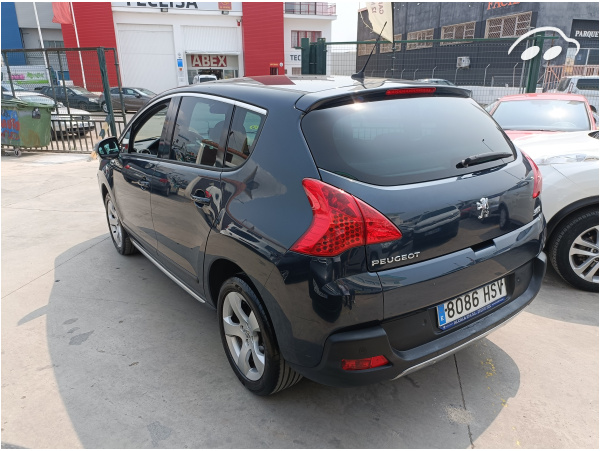 Peugeot 3008 Style 1.6 HDI 6