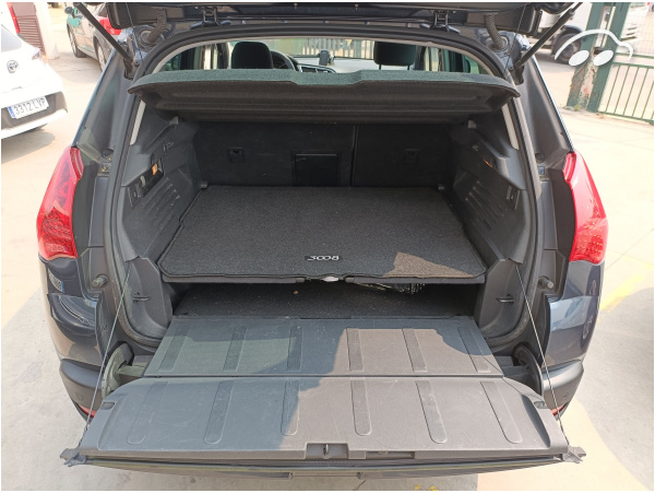 Peugeot 3008 Style 1.6 HDI 12