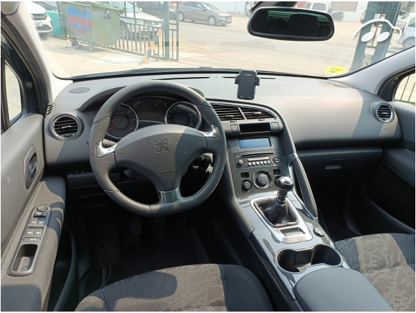 Peugeot 3008 Style 1.6 HDI 7