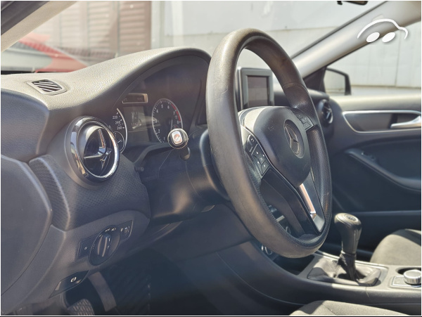 Mercedes-benz A 180 1.6 9