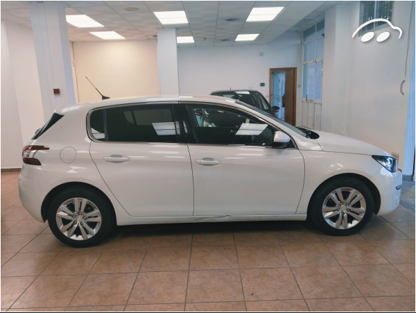 Peugeot 308 Allure 1.2 PureTech 7