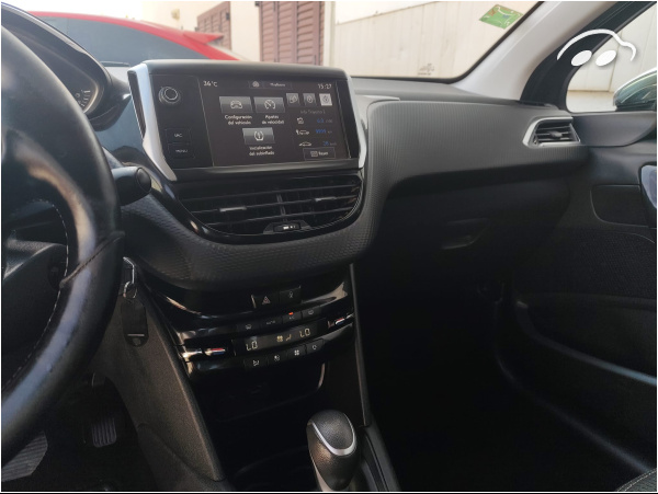 Peugeot 208 1.2 10