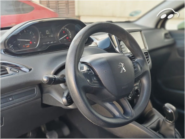 Peugeot 208 1.5 8