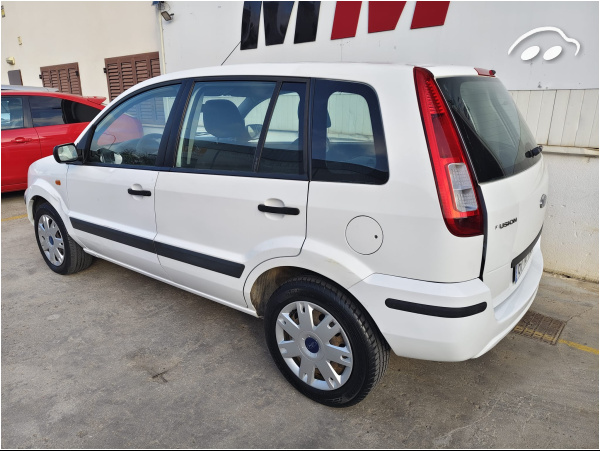 Ford Fusion 1.4 5