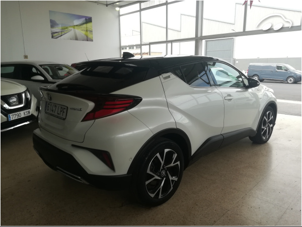 Toyota C-HR 2.0 ADVANCE 5