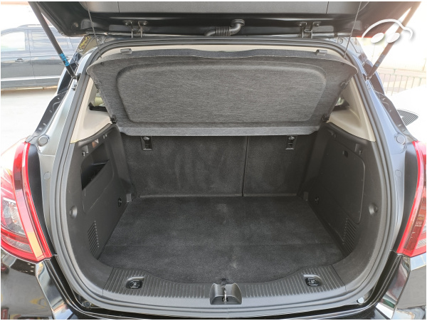 Opel Mokka 120 Aniversario Sport 11