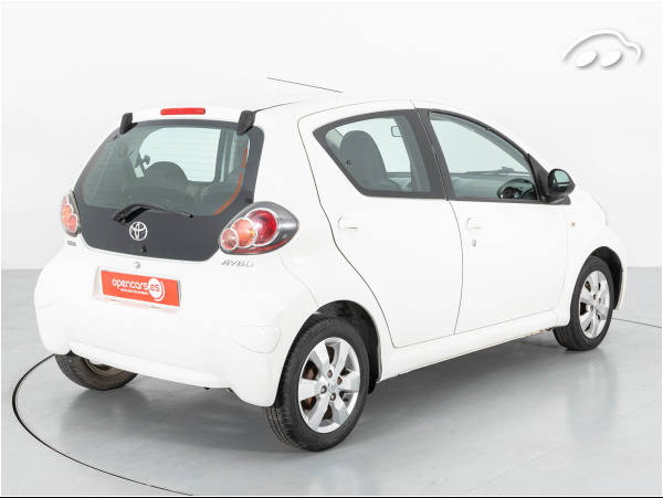 Toyota Aygo 1.0G 68CV 5