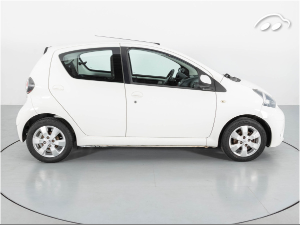 Toyota Aygo 1.0G 68CV 4