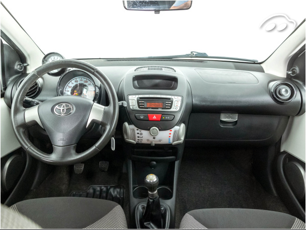 Toyota Aygo 1.0G 68CV 9