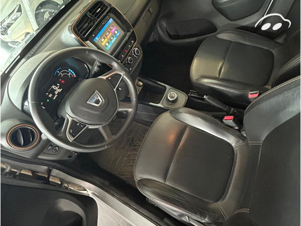 Dacia Spring  4