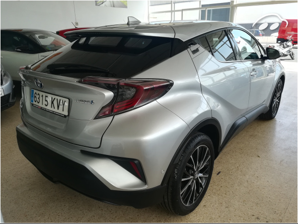 Toyota C-HR 1.8 ACTIVE 4