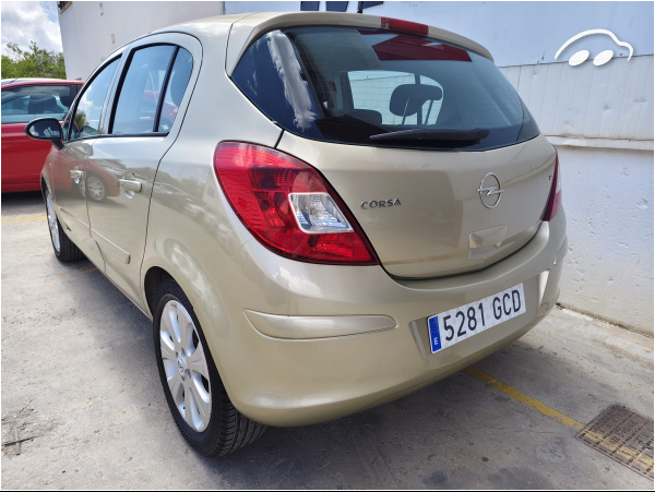 Opel Corsa 1.2 4