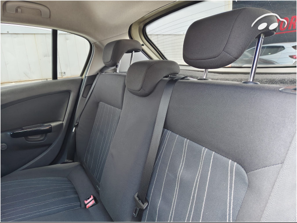 Opel Corsa 1.2 8