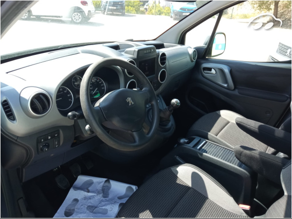 Peugeot Partner ADVENTURE EDITION PURETECH 110 1