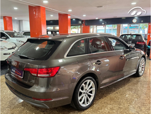Audi A4 Avant 2.0TDI QUATTRO S LINE S TRONIC  8