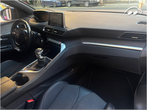 Peugeot 3008  8