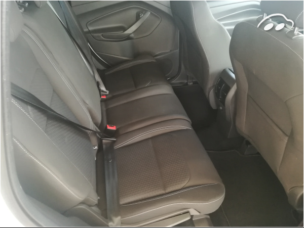 Ford Kuga 1.5 7