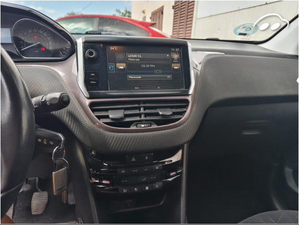 Peugeot 2008 1.2 12