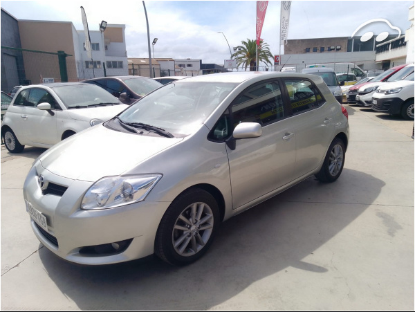 Toyota Auris 1.6 Luna 3