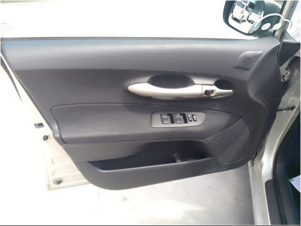 Toyota Auris 1.6 Luna 9