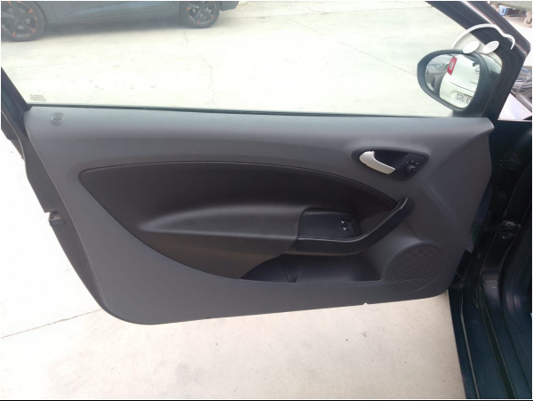 Seat Ibiza 1.6 TDI Sport  8
