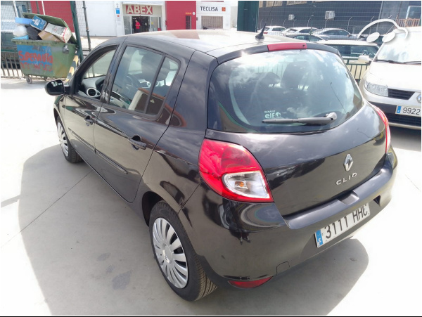 Renault Clio 1.2 Yahoo 7