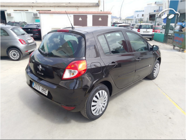 Renault Clio 1.2 Yahoo 9