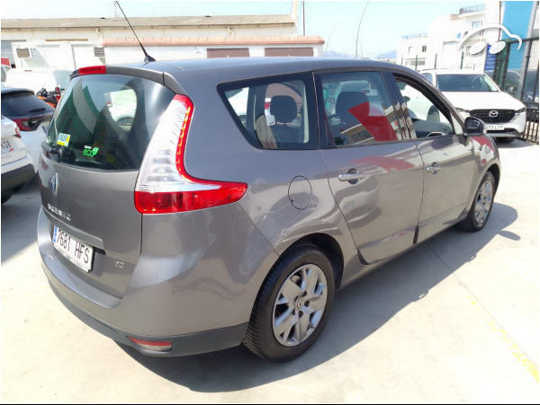 Renault Grand Scenic 1.5 dci 7 Plazas 4