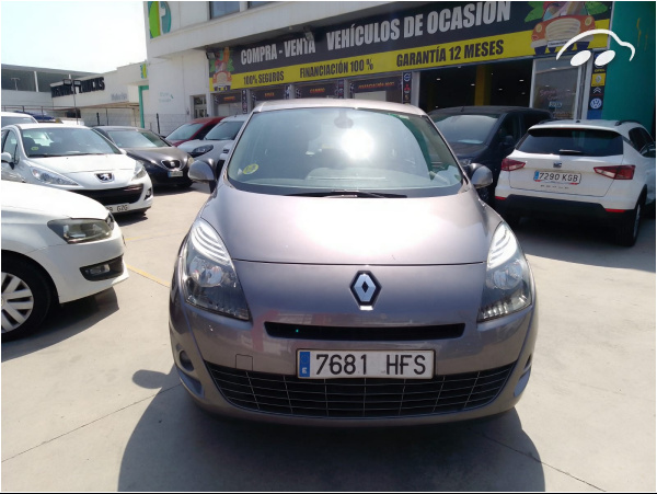 Renault Grand Scenic 1.5 dci 7 Plazas 2