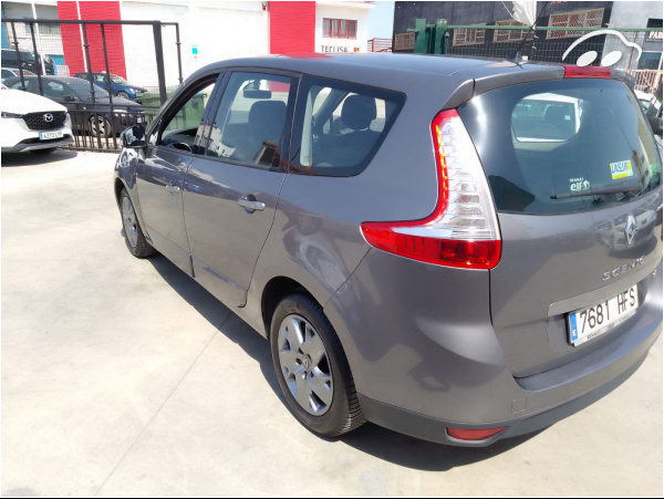Renault Grand Scenic 1.5 dci 7 Plazas 6